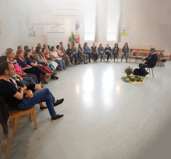 Előadások és workshopok szülőknek
